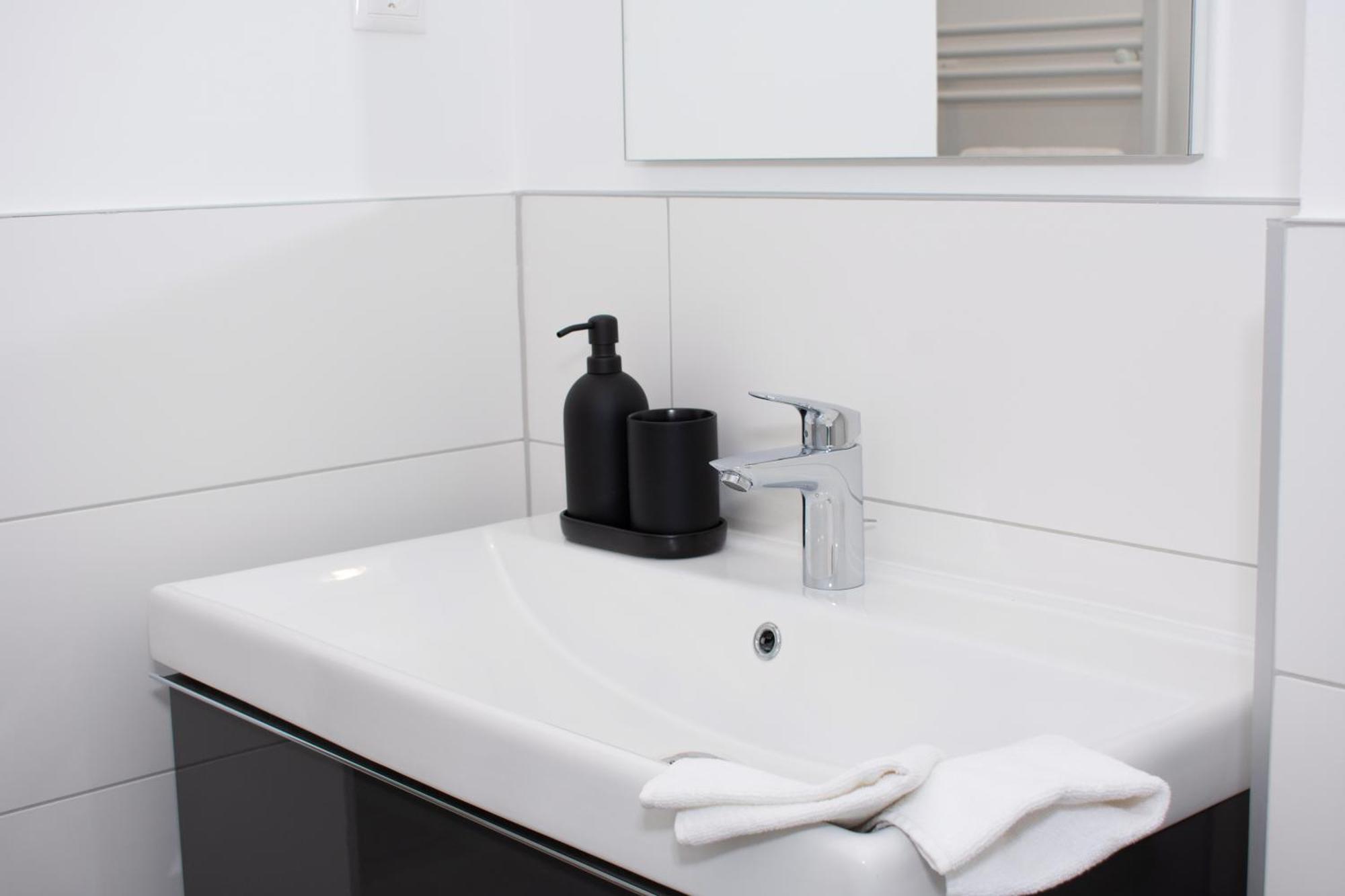 Luxury Cozy 2 Bdr Downtown Apt.4 Boedapest Buitenkant foto